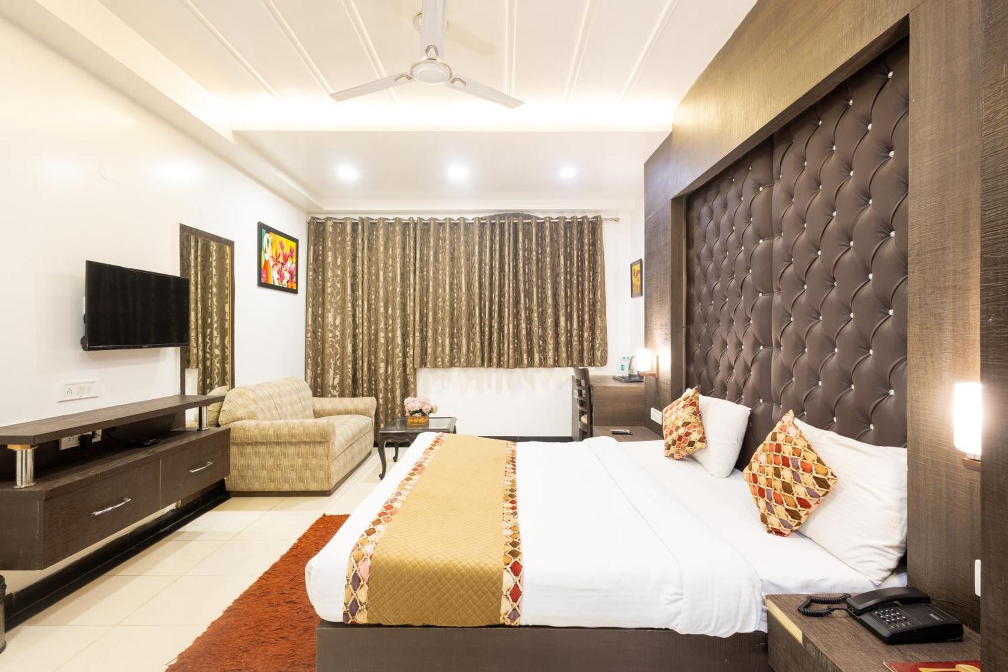 Hotel Red Castle - Karol Bagh - Where Luxury Meets Comfort Nueva Delhi Exterior foto